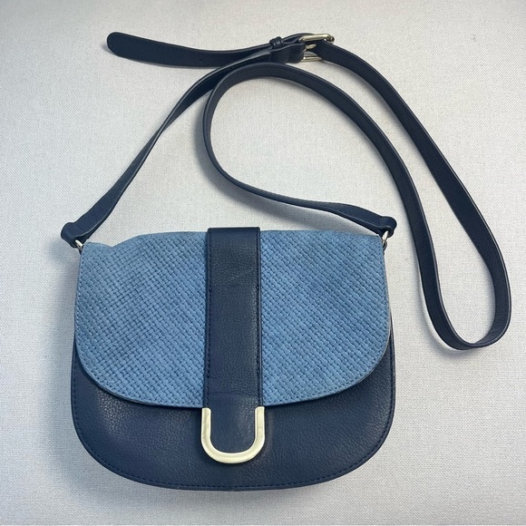 Talbots Handbags - Talbots Pebbled Leather Crossbody Purse Saddle Bag Blue Magnetic Closure Pocket